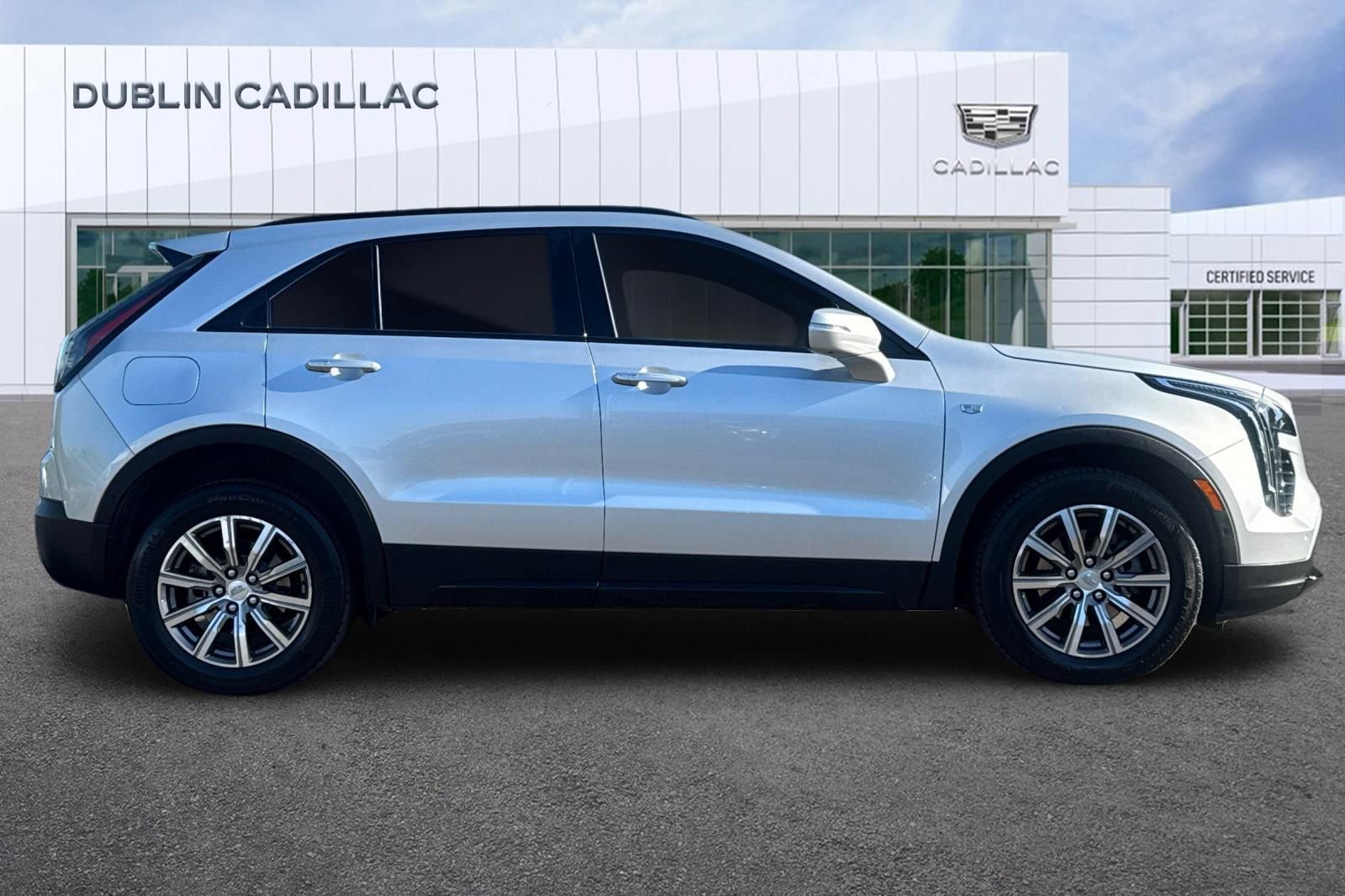 Used 2022 Cadillac XT4 Sport AWD/4WD image 3