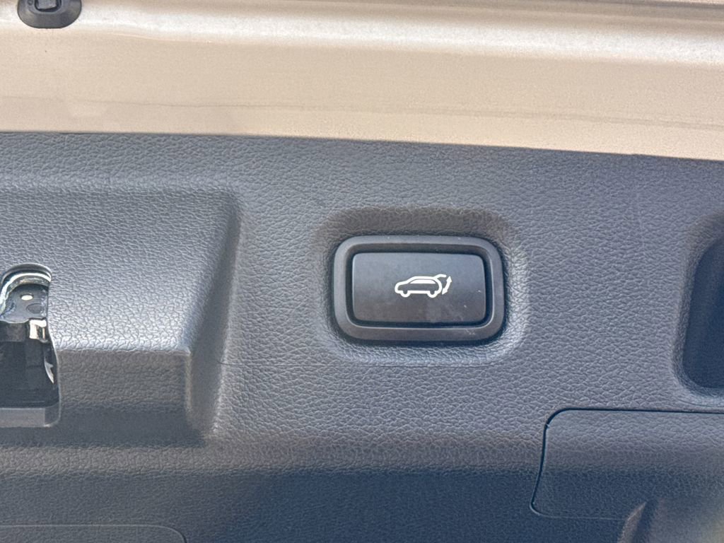 Used 2023 Hyundai Santa Fe XRT image 34