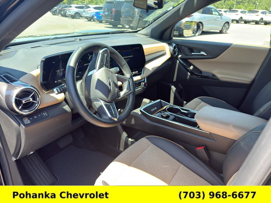 Used 2025 Chevrolet Equinox ACTIV AWD/4WD image 19