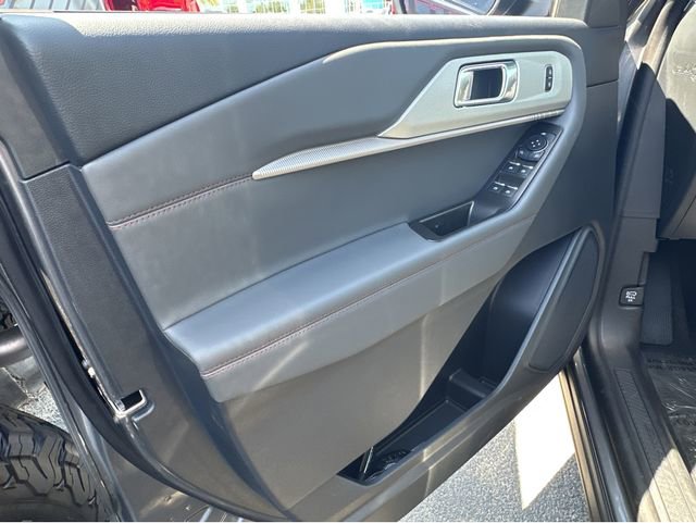 New 2026 Ford Explorer Active w/ Active Comfort Package RWD image 37