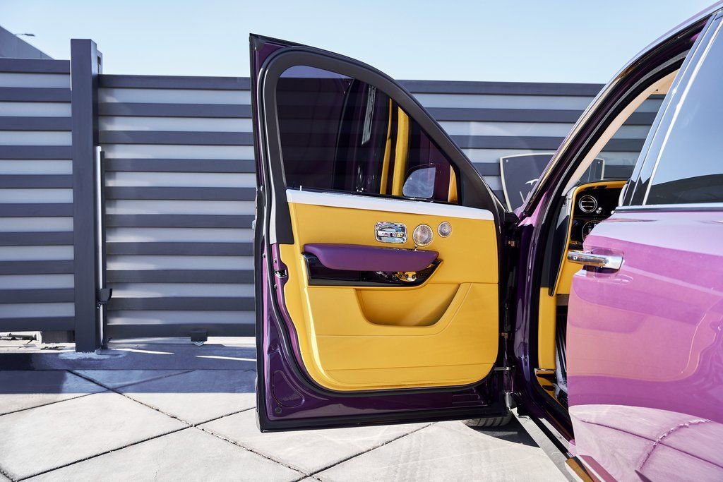 Used 2025 Rolls-Royce Cullinan image 32