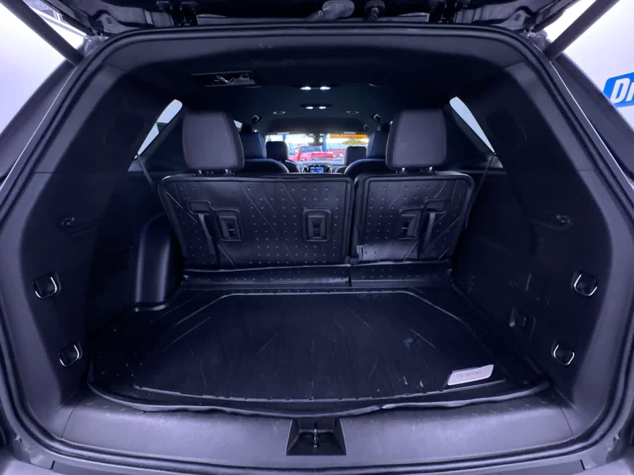 Used 2023 Chevrolet Traverse RS w/ LPO, Floor Liner Package FWD image 45