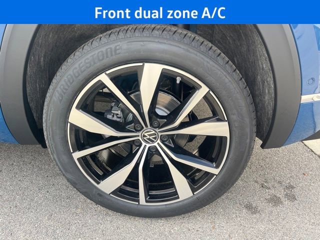 New 2025 Volkswagen Atlas Cross Sport SEL Premium R-Line image 5