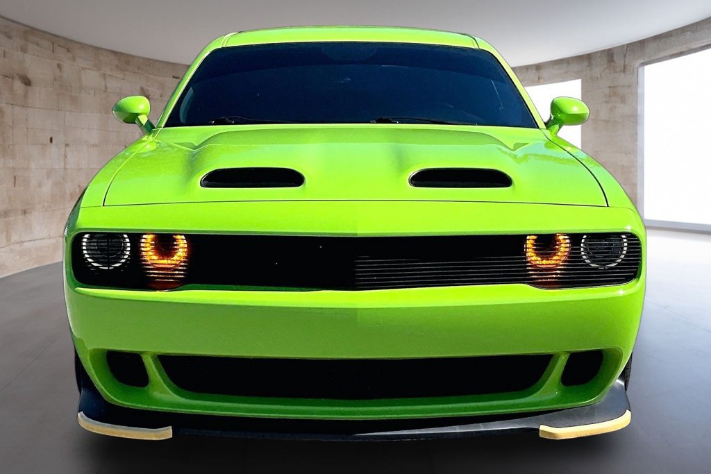 Used 2023 Dodge Challenger SRT Hellcat w/ Driver Convenience Group RWD image 4