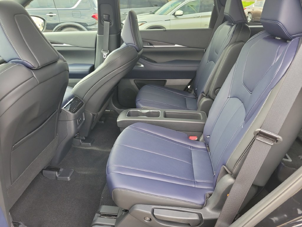 Certified 2026 INFINITI QX60 Sport w/ Dark Cargo Package AWD/4WD image 27