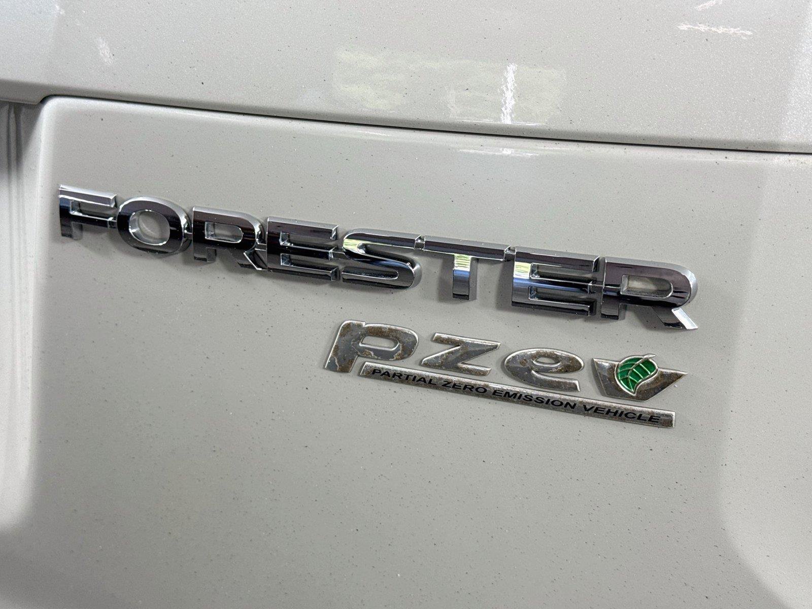 Used 2015 Subaru Forester 2.5i Premium AWD/4WD image 14