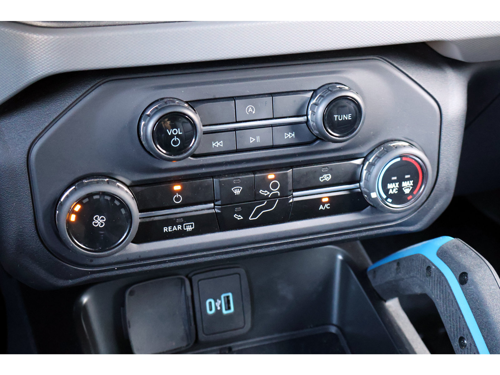 Used 2024 Ford Bronco Black Diamond AWD/4WD image 24