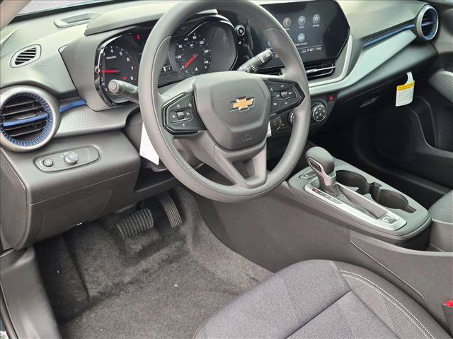 New 2026 Chevrolet Trax LS w/ LS Convenience Package FWD image 3