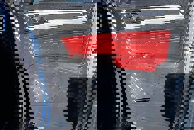 Used 2023 Volkswagen Atlas Cross Sport SEL Premium R-Line AWD/4WD image 19