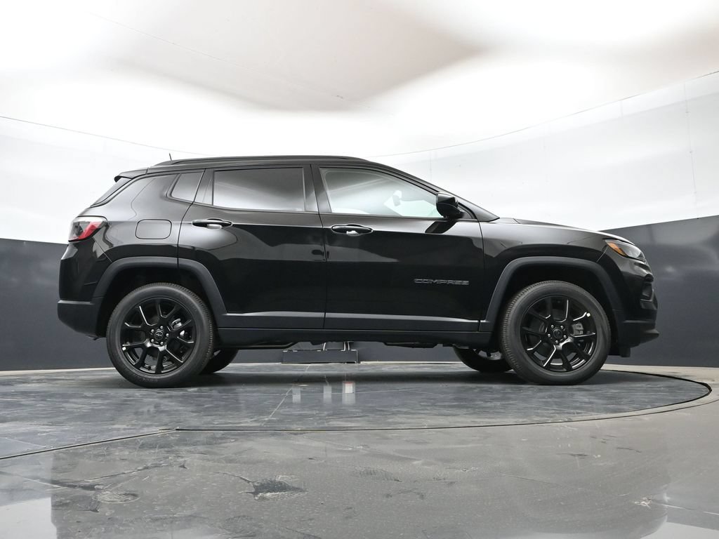 New 2026 Jeep Compass Latitude AWD/4WD image 42