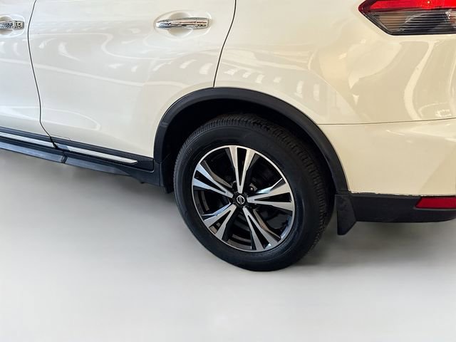 Used 2018 Nissan Rogue SL w/ Premium Package image 32