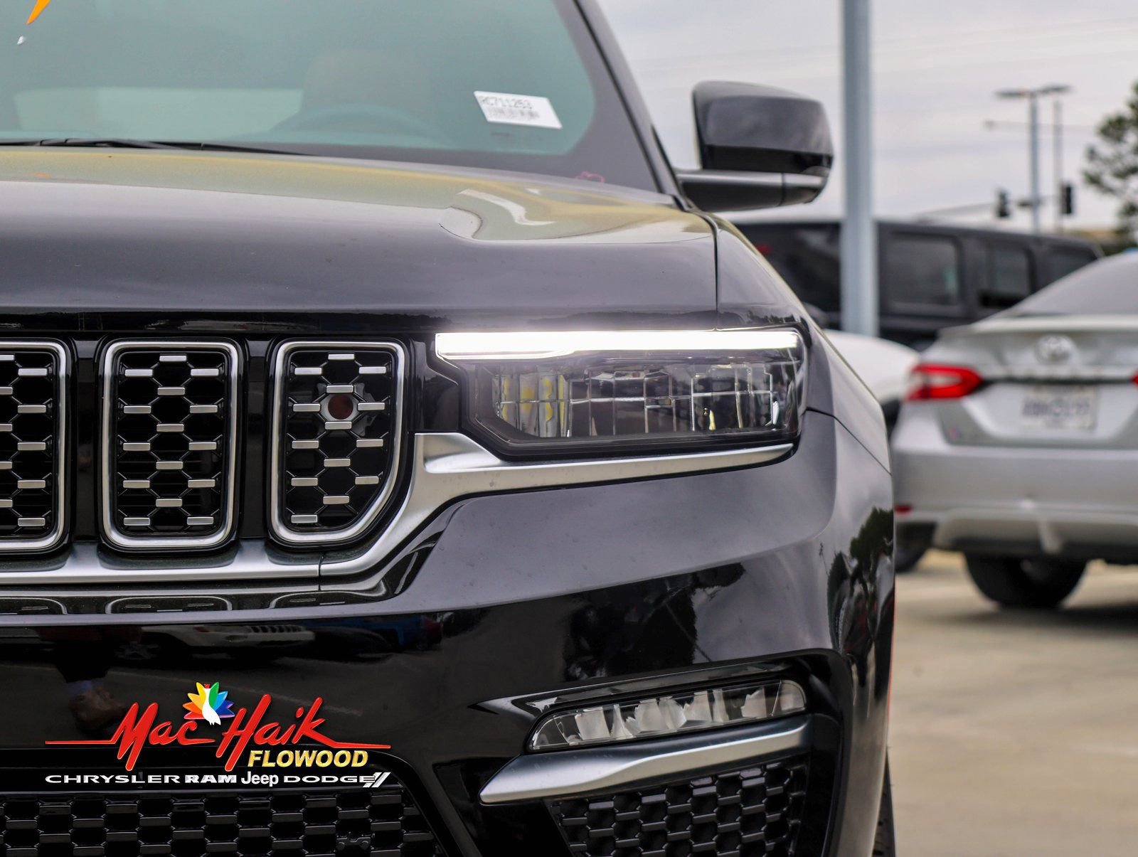 Used 2024 Jeep Grand Cherokee Summit w/ Advanced Protech Group IV image 6