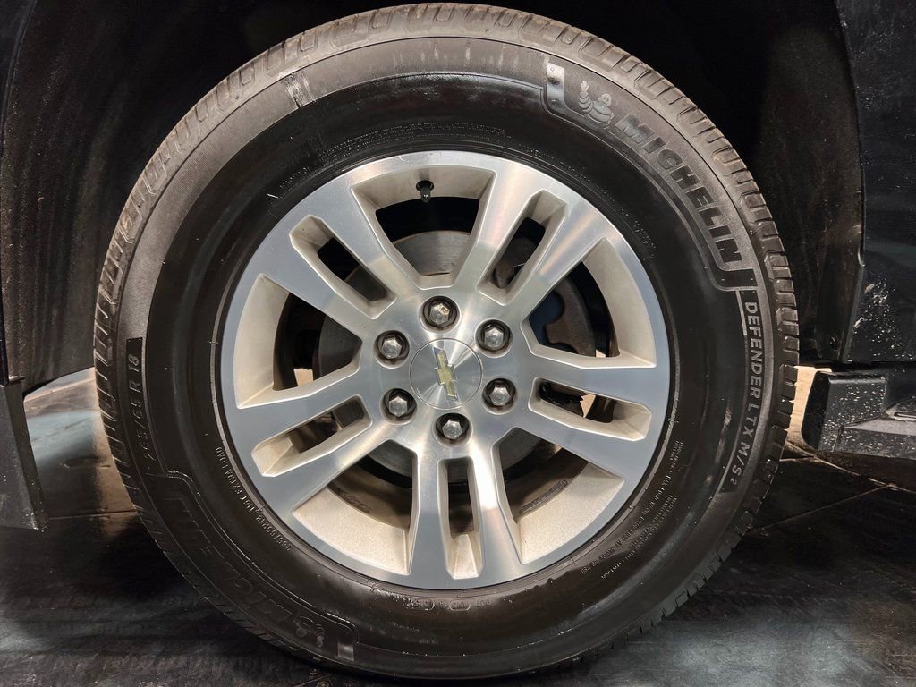 Used 2019 Chevrolet Suburban LS image 27