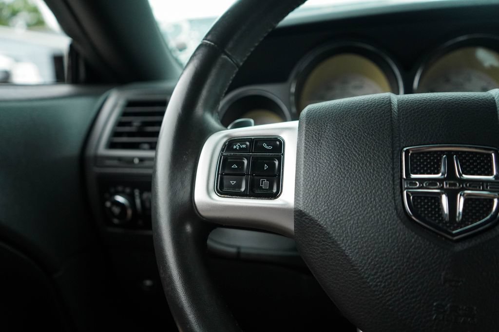 Used 2014 Dodge Challenger R/T RWD image 30