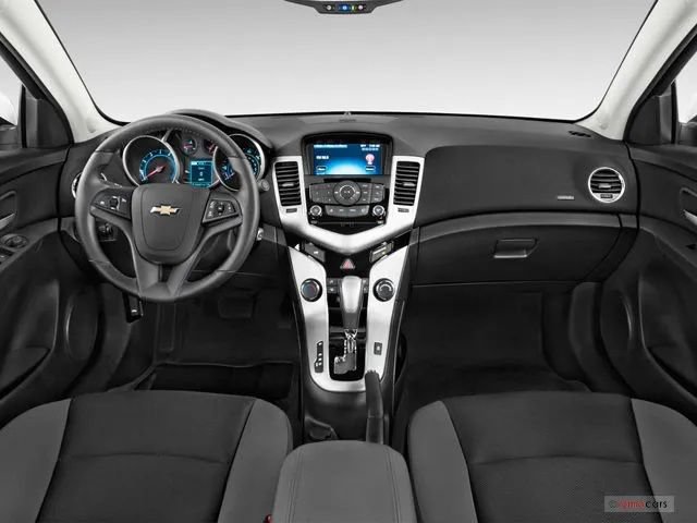 Used 2015 Chevrolet Cruze LT FWD image 9