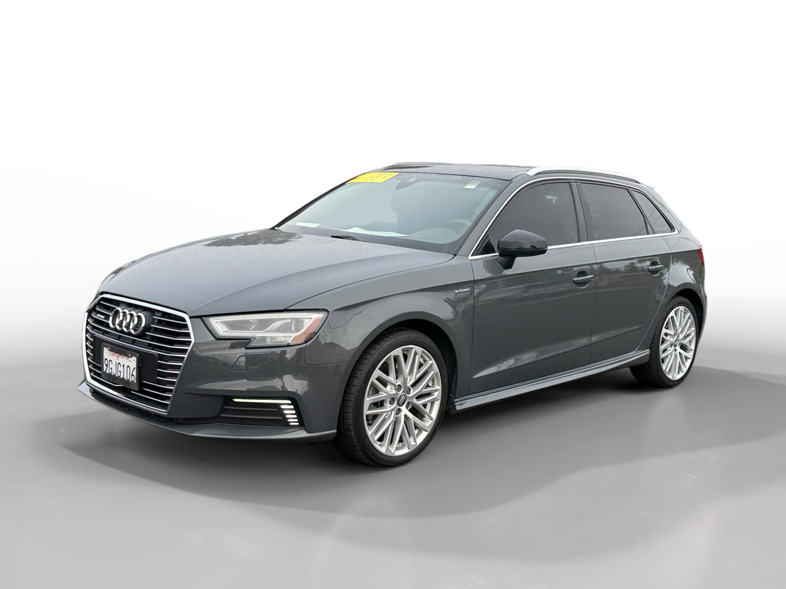 Used 2018 Audi A3 e-tron Prestige w/ Prestige Package image 1