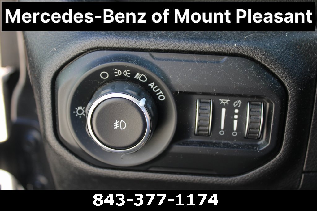 Used 2018 Jeep Wrangler Unlimited Sahara image 24