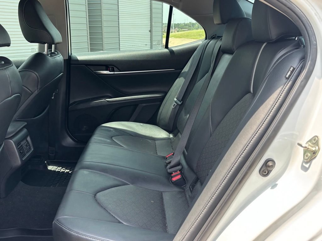 Used 2019 Toyota Camry XSE FWD image 7