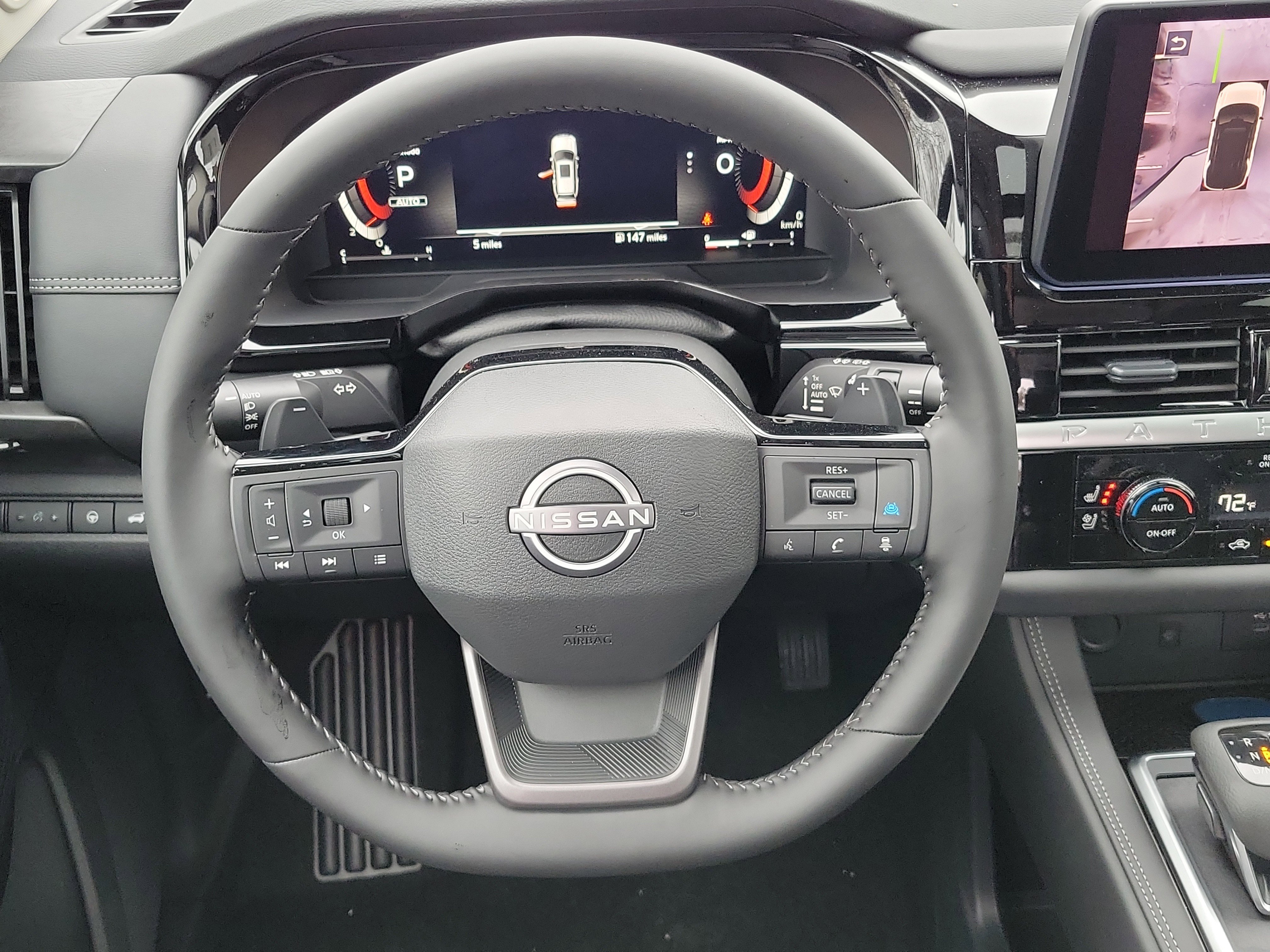 New 2026 Nissan Pathfinder Platinum image 30