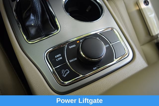 Used 2020 Jeep Grand Cherokee Limited AWD/4WD image 13