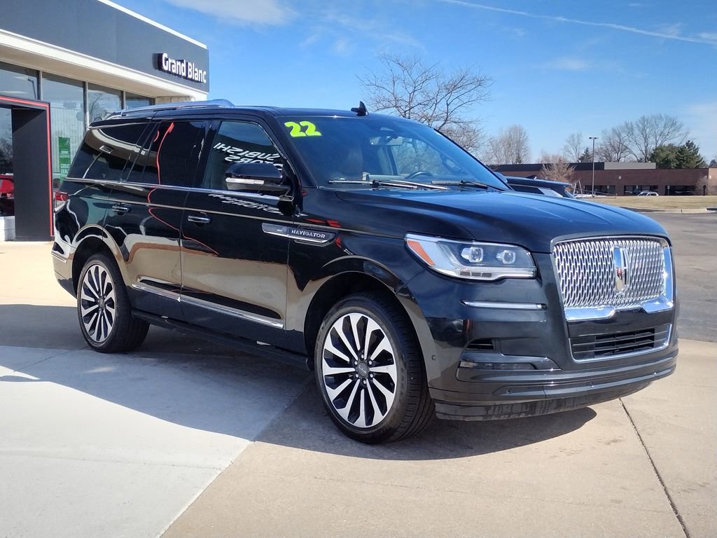 Used 2022 Lincoln Navigator Reserve image 18