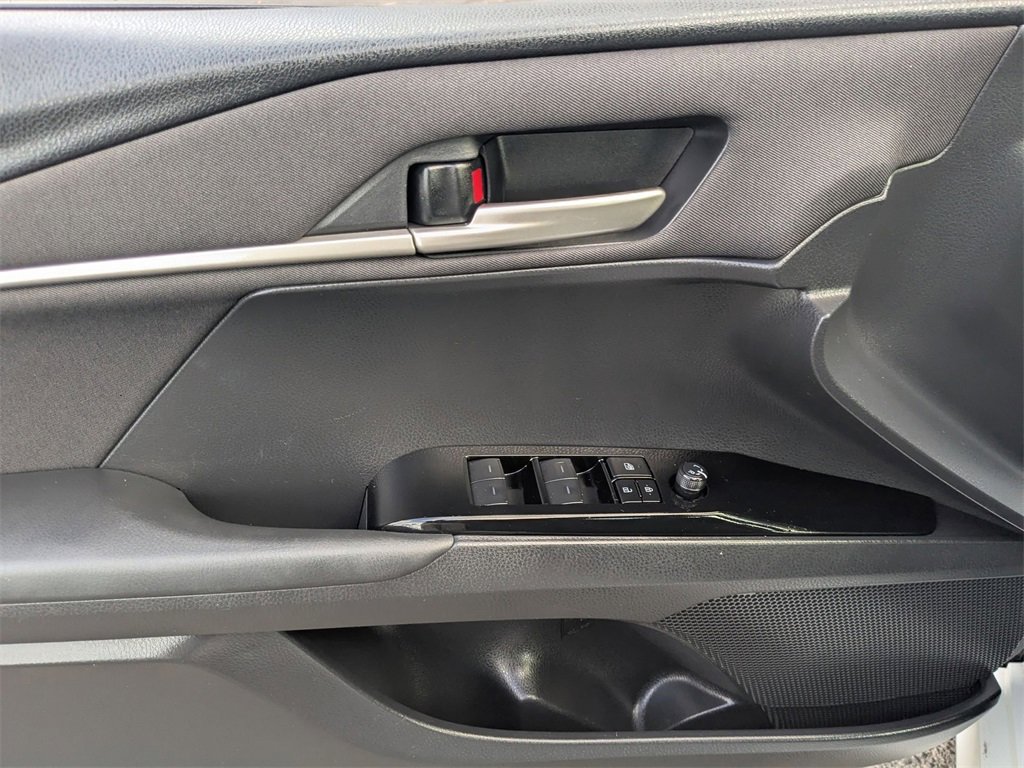 Used 2025 Toyota Camry LE image 14