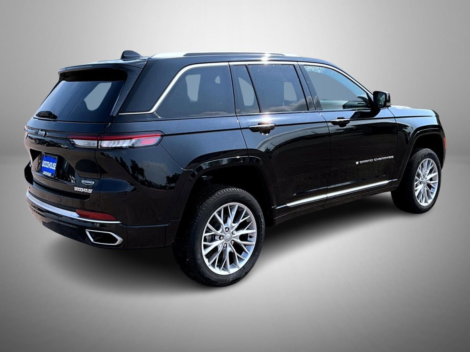 Used 2022 Jeep Grand Cherokee Summit w/ Luxury Tech Group V image 5