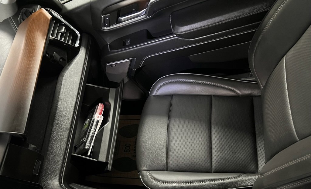 Used 2024 GMC Sierra 3500 Denali w/ Denali Reserve Package image 47