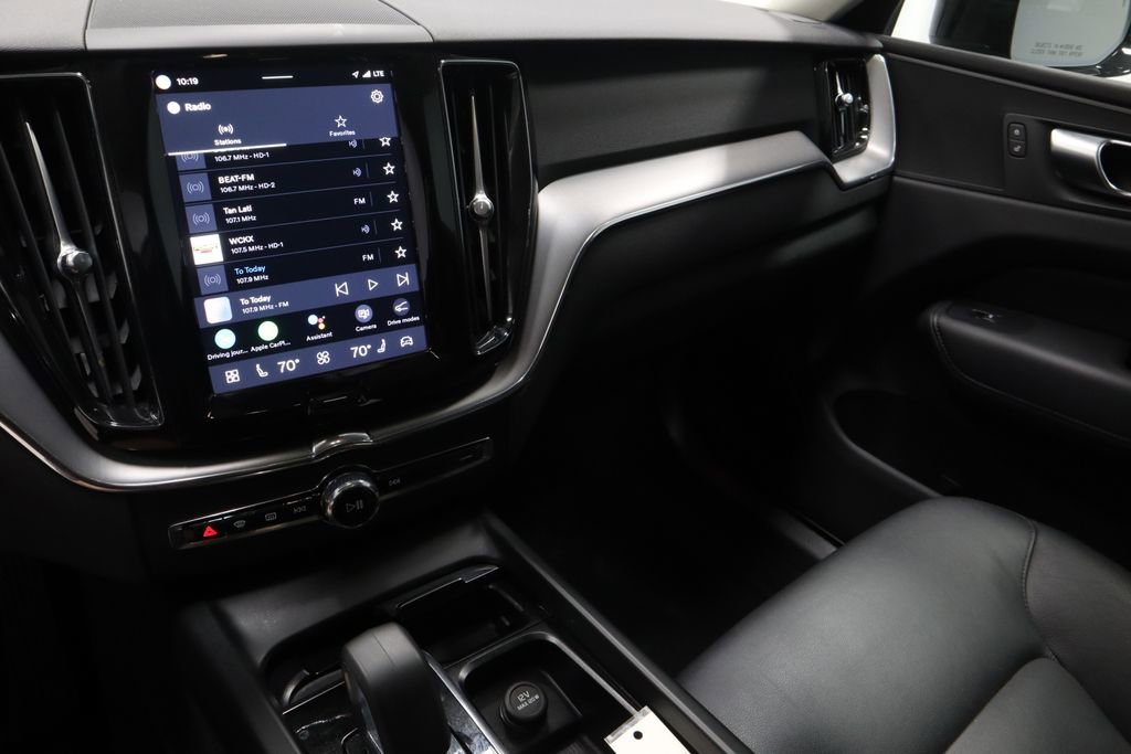 Used 2024 Volvo XC60 T8 Core image 29