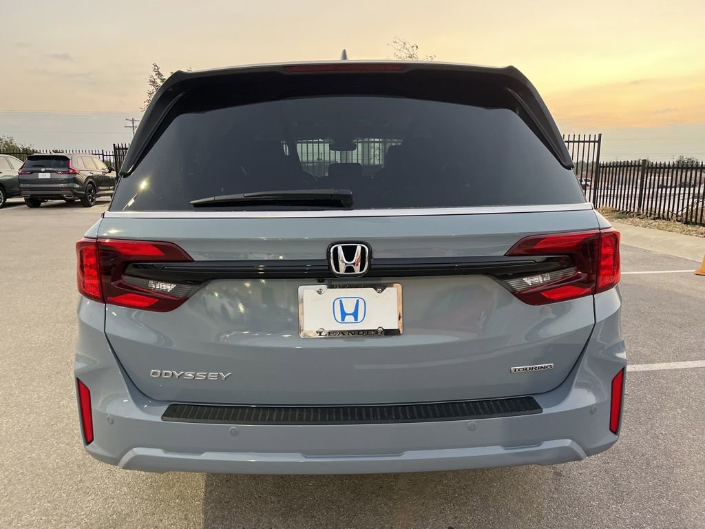Certified 2026 Honda Odyssey Touring image 5