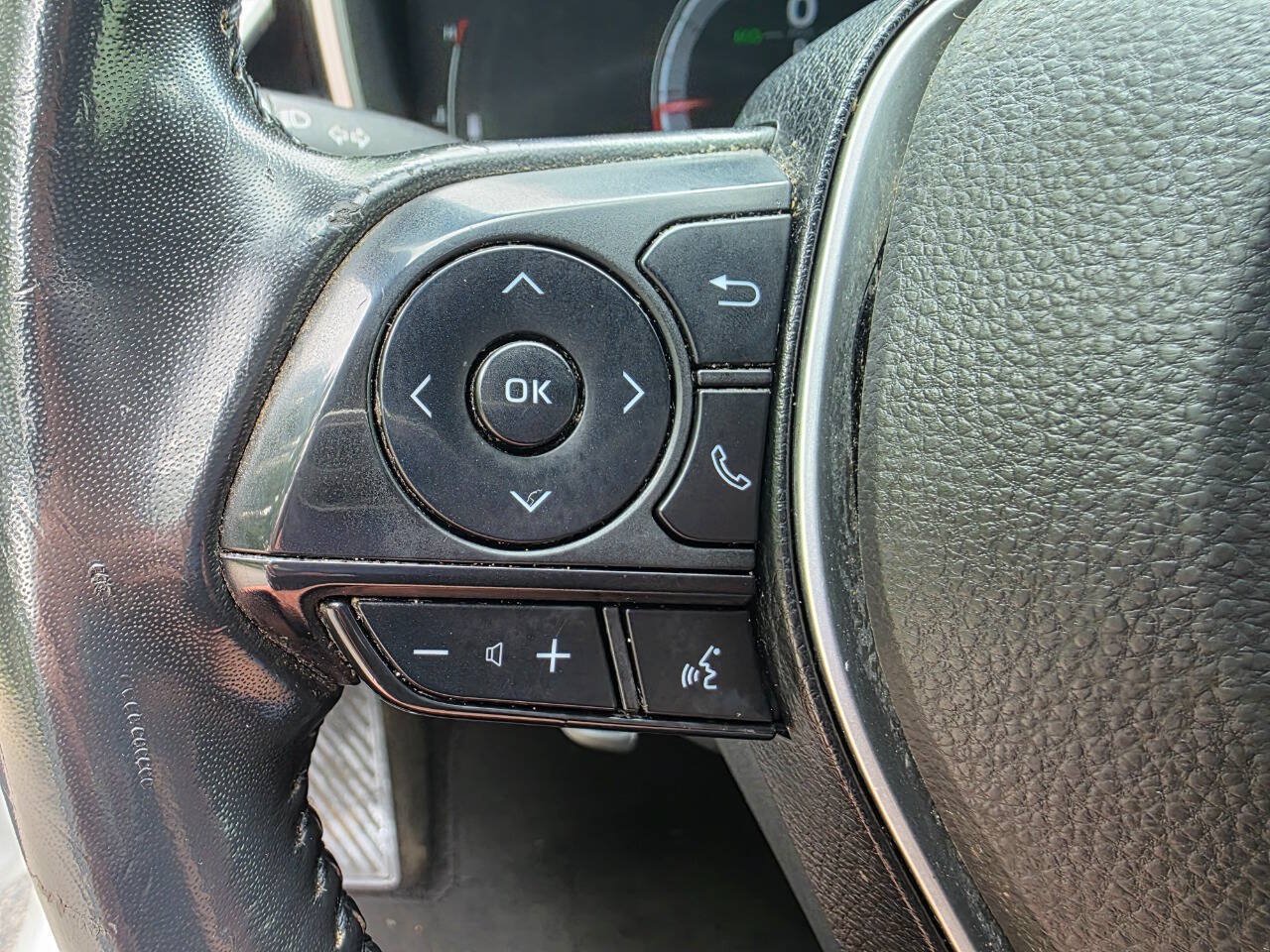 Used 2023 Toyota Corolla XSE FWD image 17