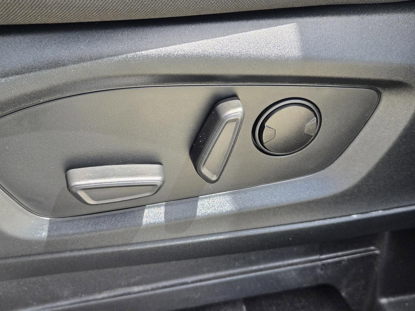 Used 2021 Ford Explorer XLT RWD image 24