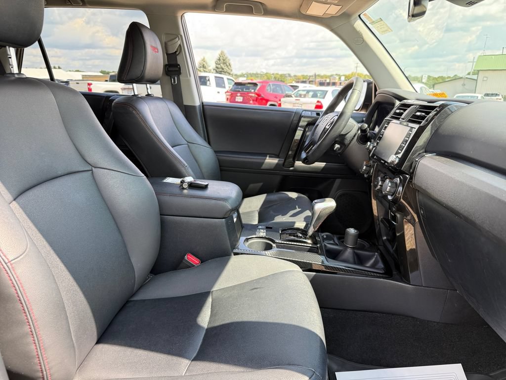 Used 2020 Toyota 4Runner TRD Off-Road Premium w/ Moonroof Package AWD/4WD image 43