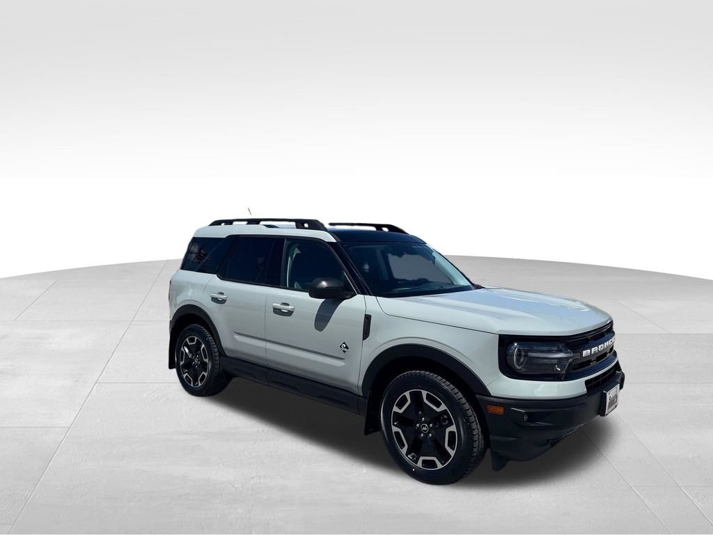 Used 2023 Ford Bronco Sport Outer Banks w/ Tech Package AWD/4WD image 8