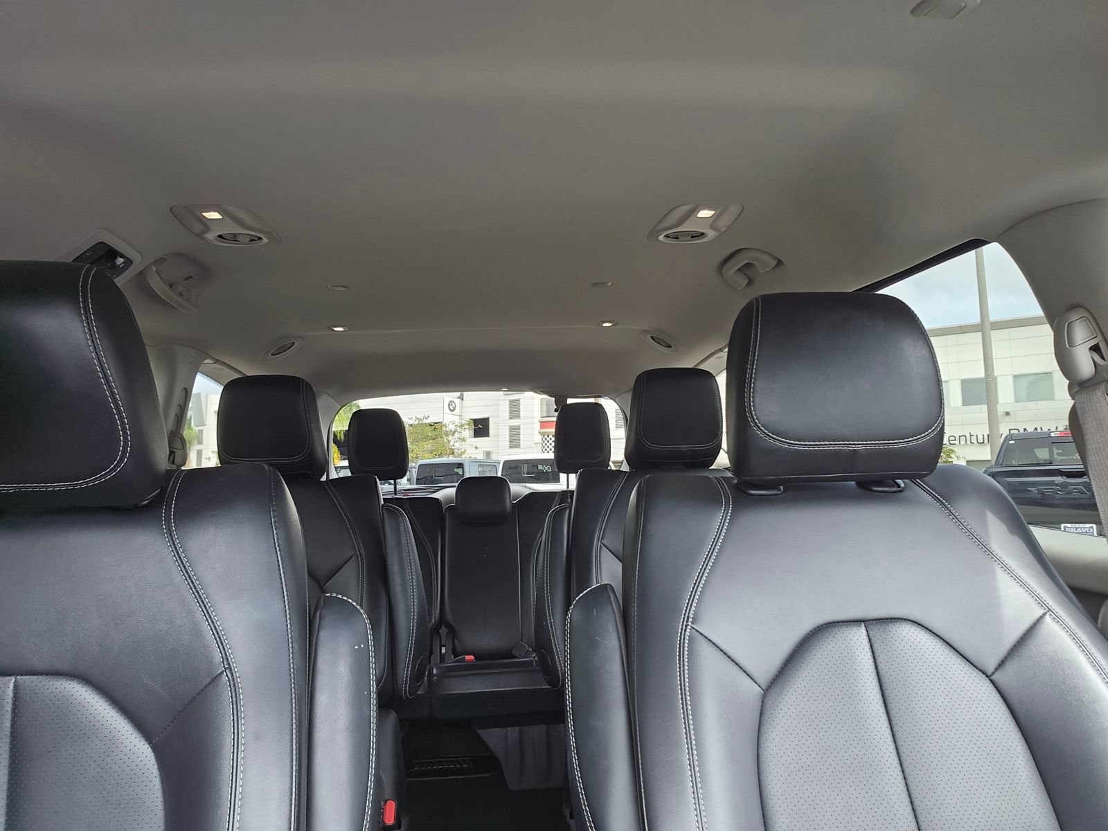 Used 2024 Chrysler Pacifica Limited FWD image 31