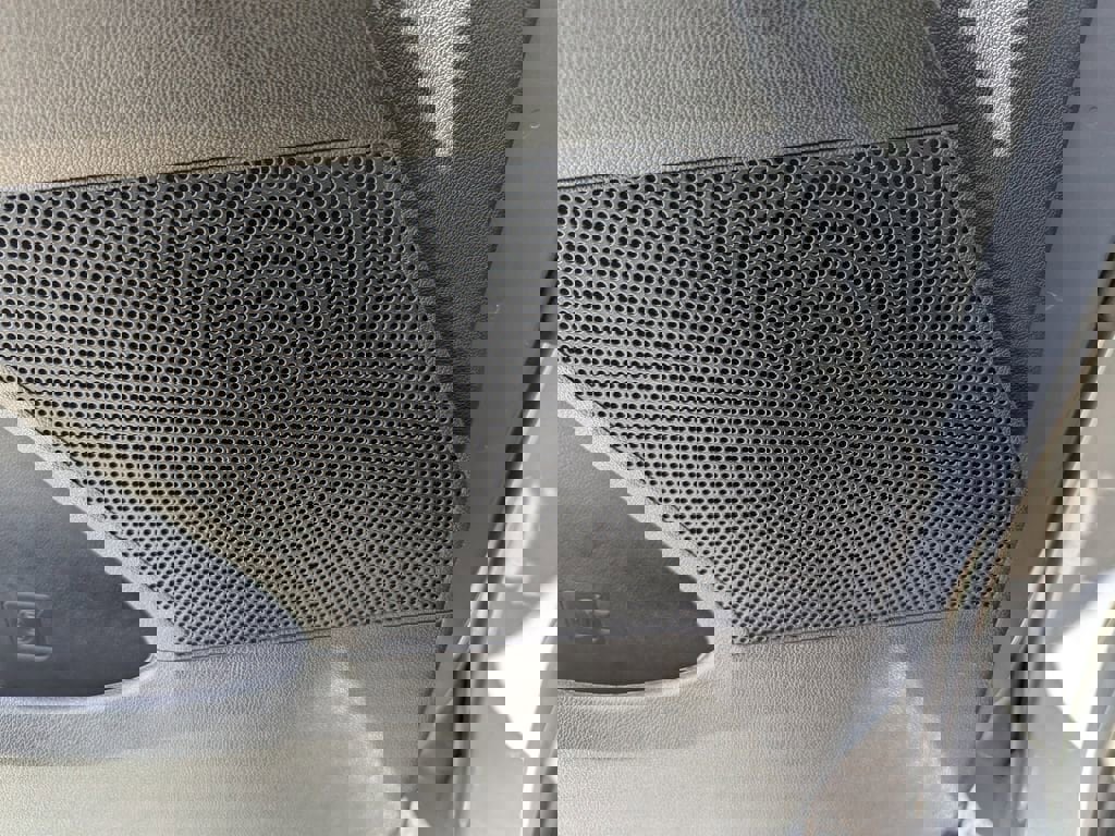 Used 2025 Kia Sorento S w/ Panoramic Sunroof Package image 16