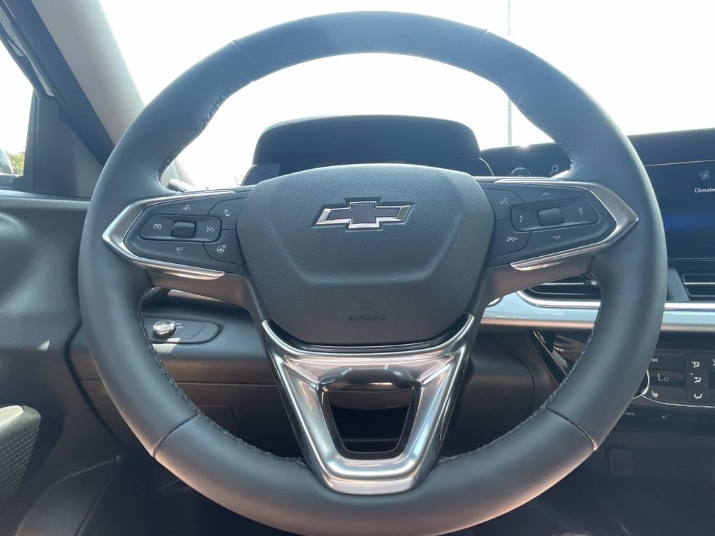 New 2026 Chevrolet Trax LT w/ Driver Confidence Package FWD image 25