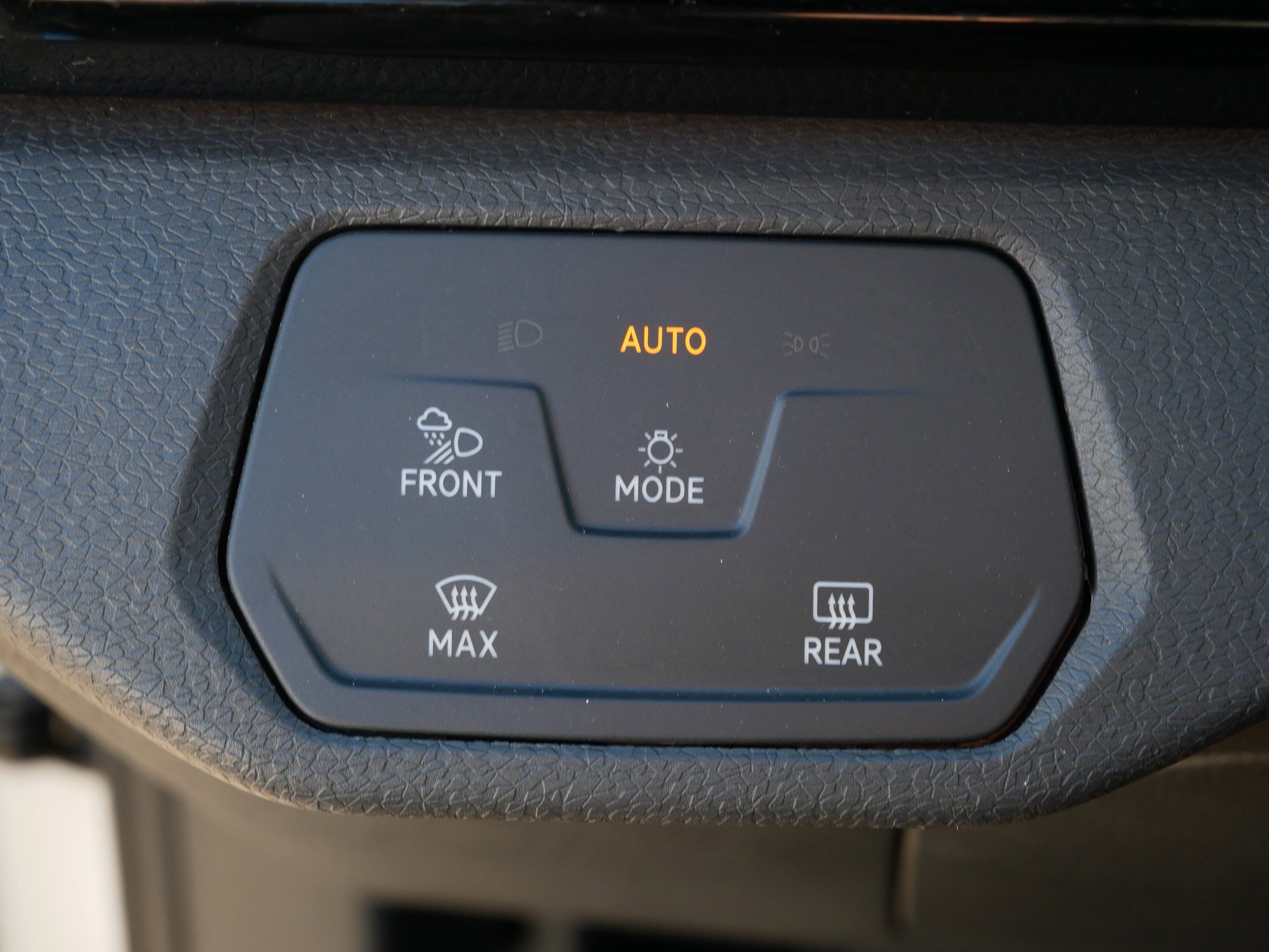 Used 2021 Volkswagen ID.4 Pro S image 26