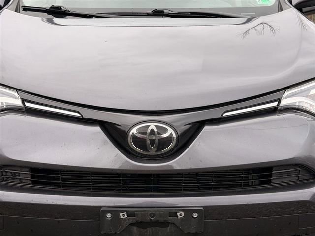 Used 2018 Toyota RAV4 Limited w/ All Weather Liner Package image 9