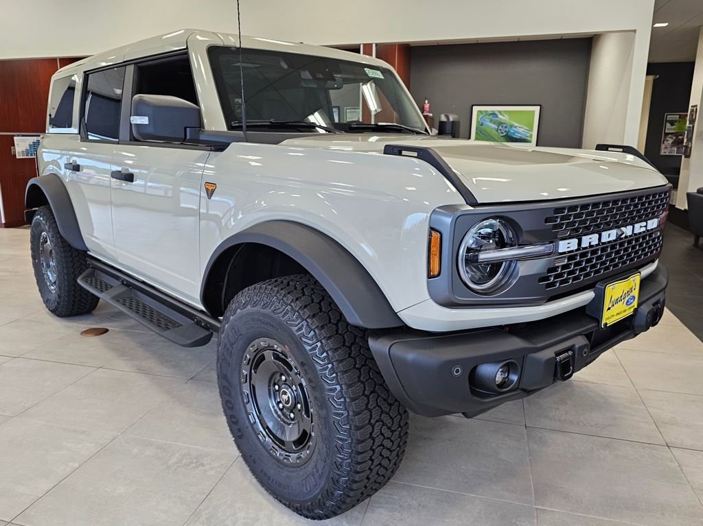 New 2025 Ford Bronco Badlands image 9