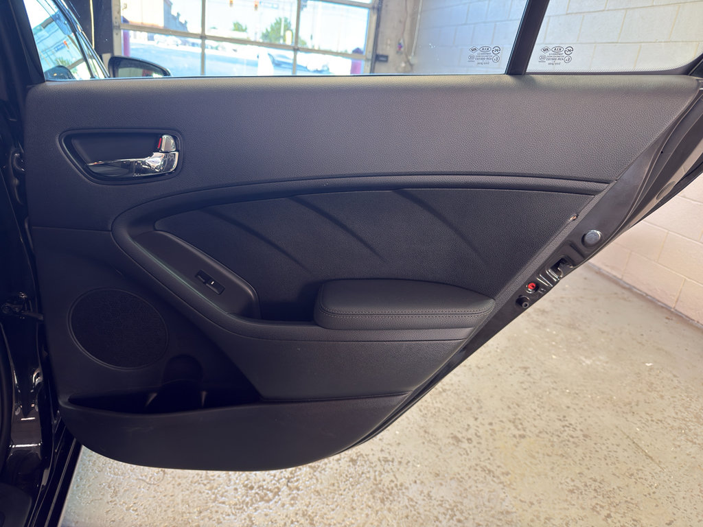 Used 2018 Kia Forte S w/ S Technology Package FWD image 25
