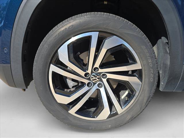 Used 2021 Volkswagen Atlas SEL Premium image 24