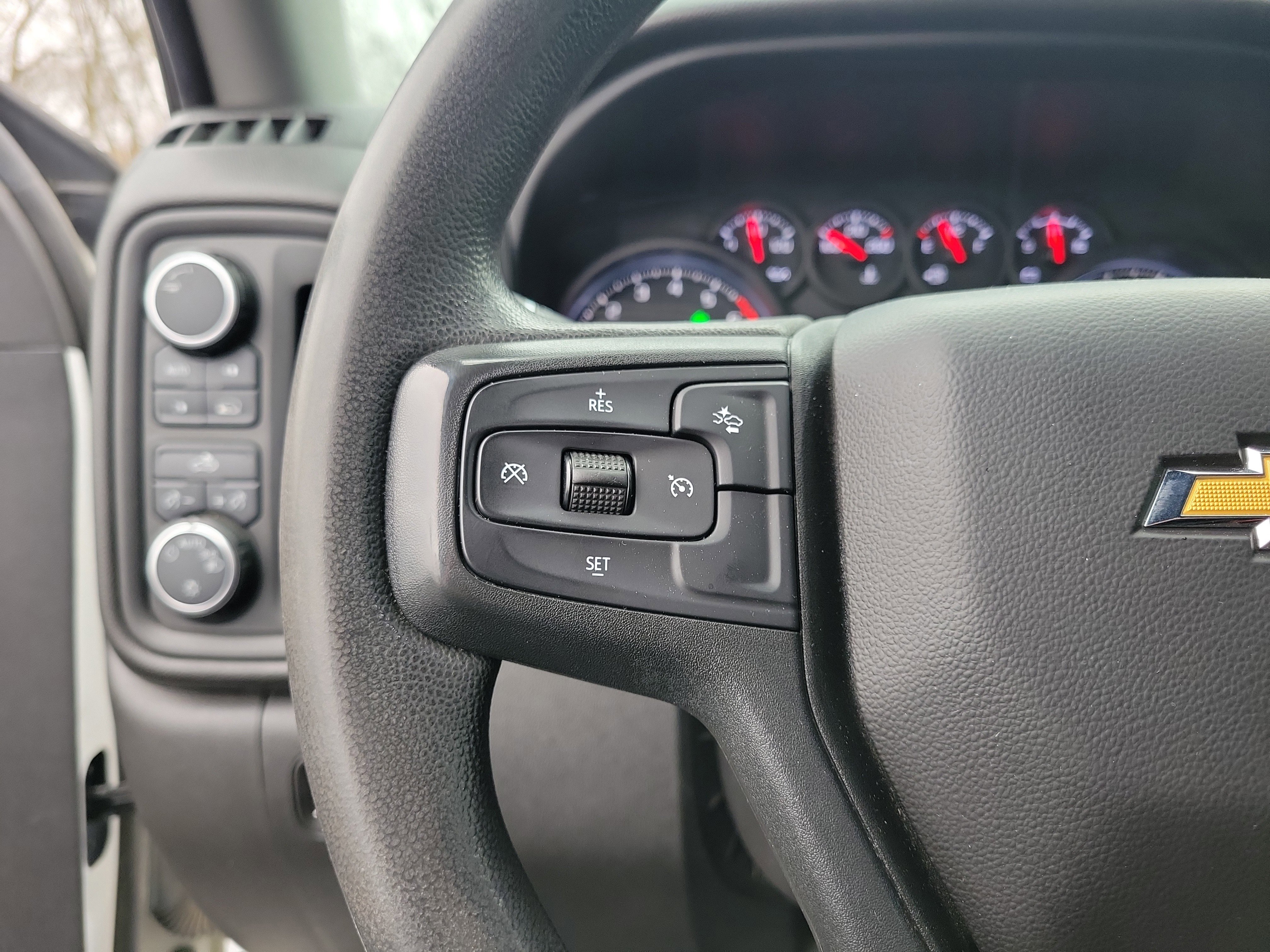 Used 2022 Chevrolet Silverado 1500 Custom image 22