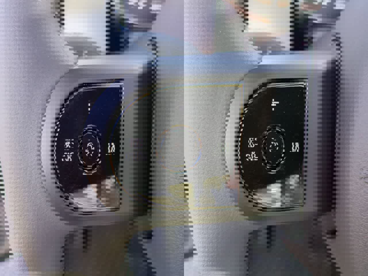 Certified 2024 MINI Cooper SE image 22