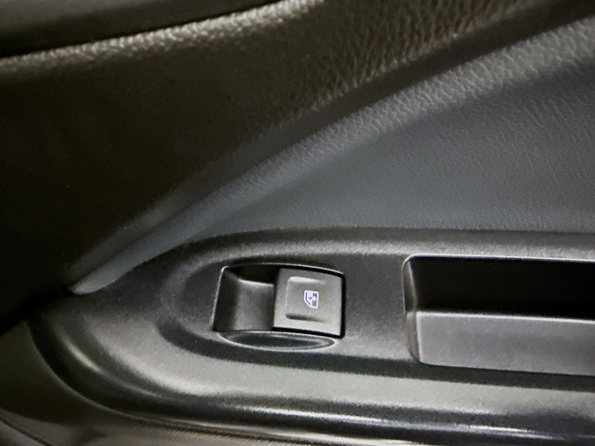 Used 2021 Chevrolet Colorado Z71 w/ Z71 Midnight Edition image 30