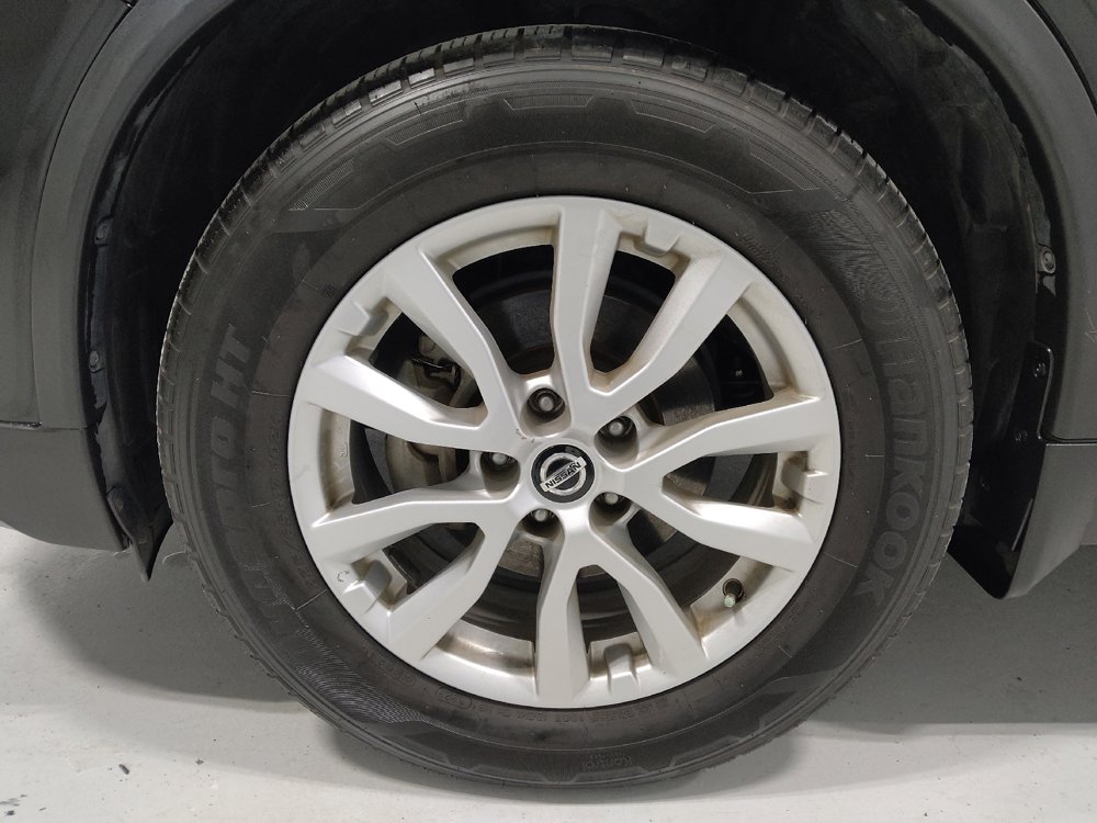 Used 2020 Nissan Rogue SV image 31