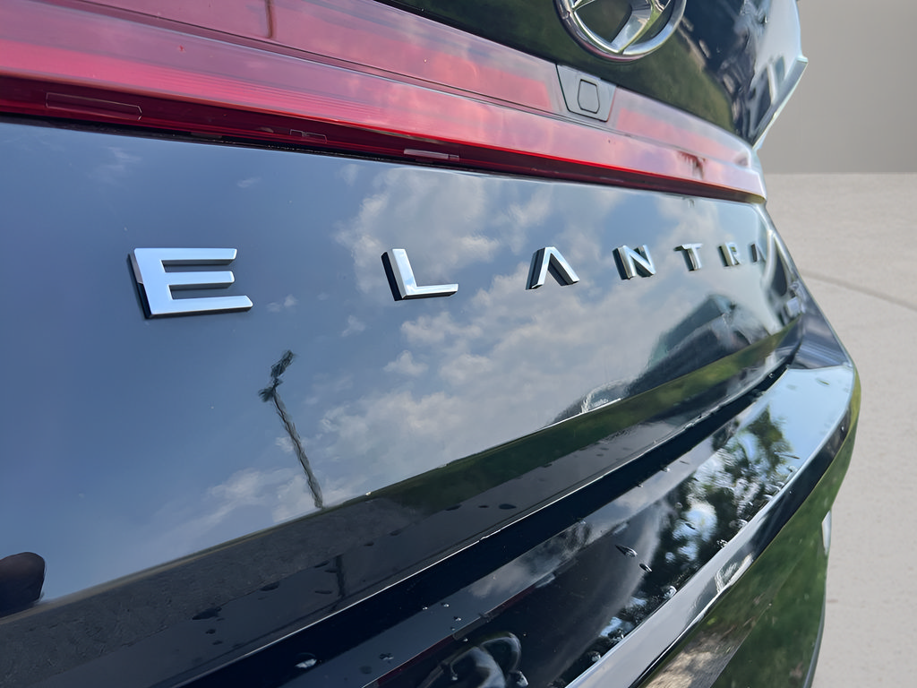 Used 2023 Hyundai Elantra Blue FWD image 34