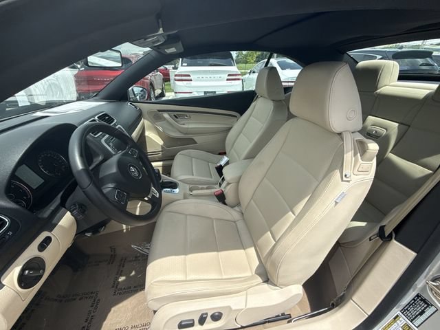 Used 2010 Volkswagen Eos Komfort FWD image 11
