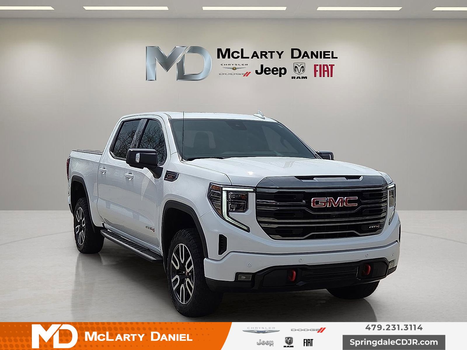 Used 2024 GMC Sierra 1500 AT4 w/ Technology Package image 1