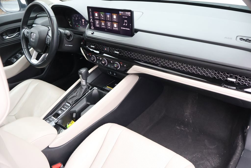 Used 2023 Honda Accord Touring image 39